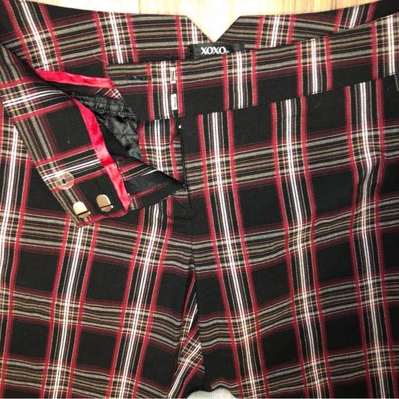 Y2K Plaid Capris - Picture 3 of 6